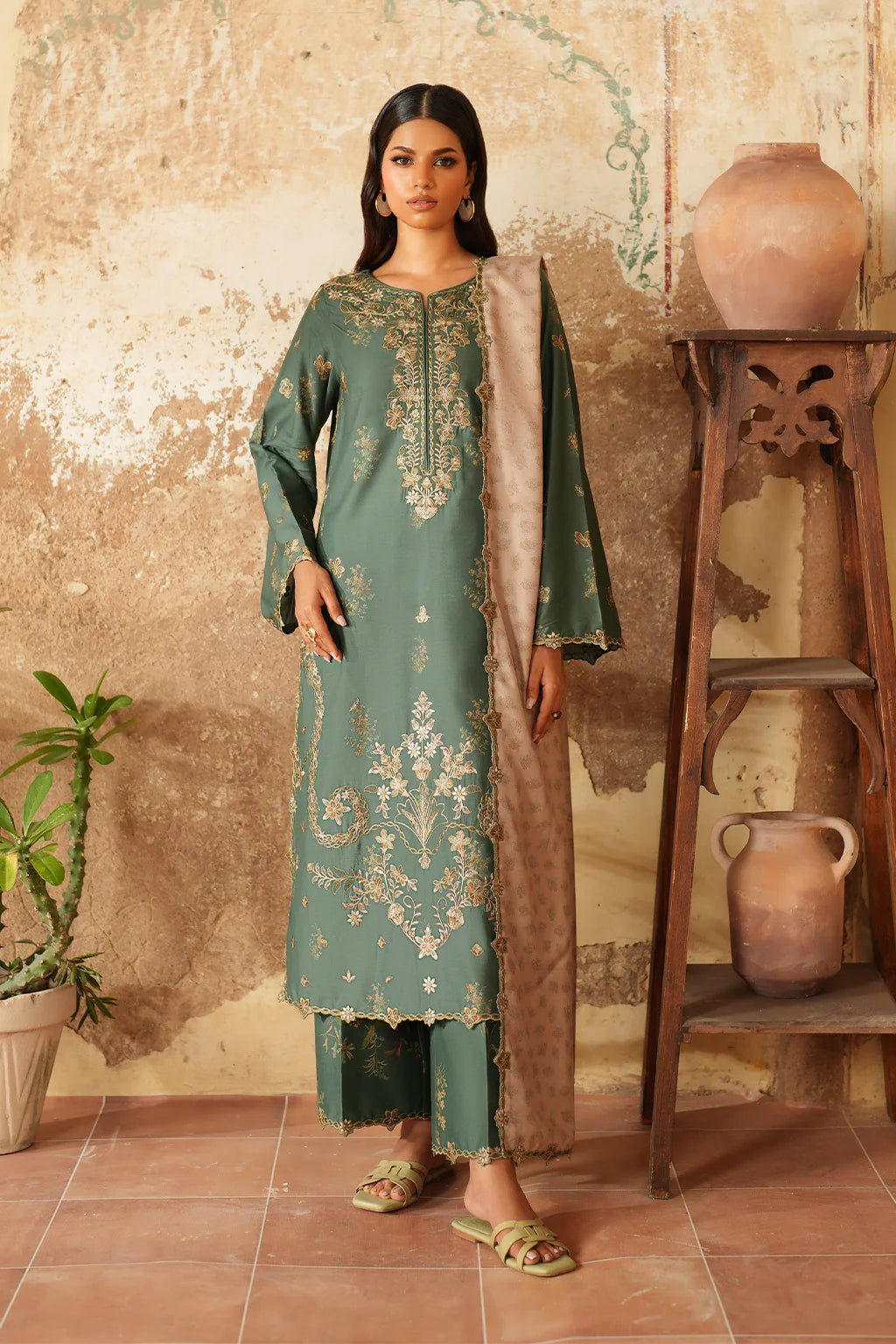 Emerald Winter Khaddar Embroidered 3-Piece Suit