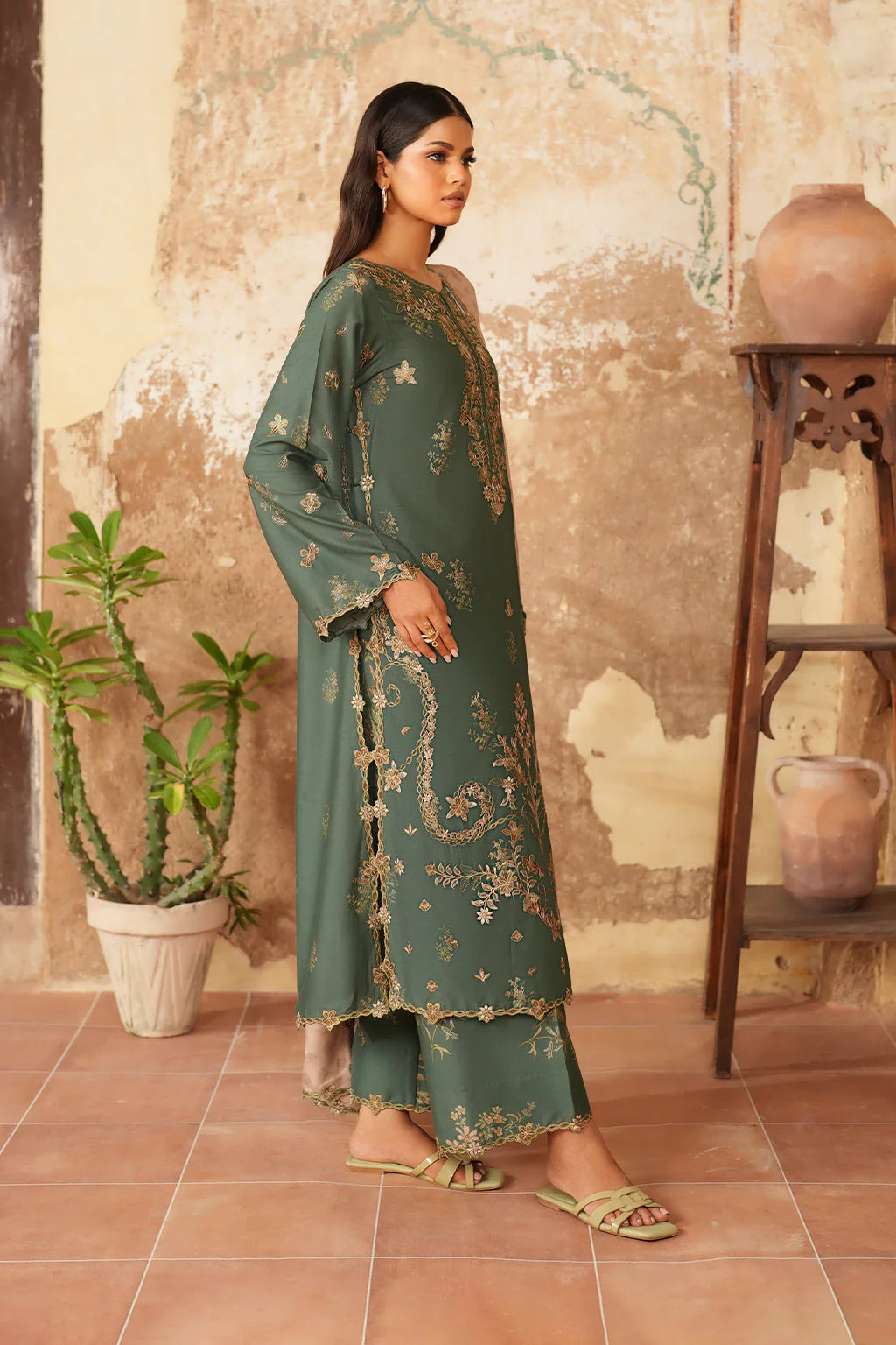 Emerald Winter Khaddar Embroidered 3-Piece Suit