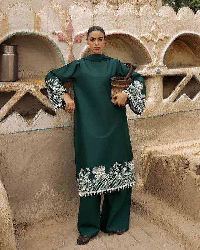 Elegant Emerald Green Embroidered 3-Piece Suit