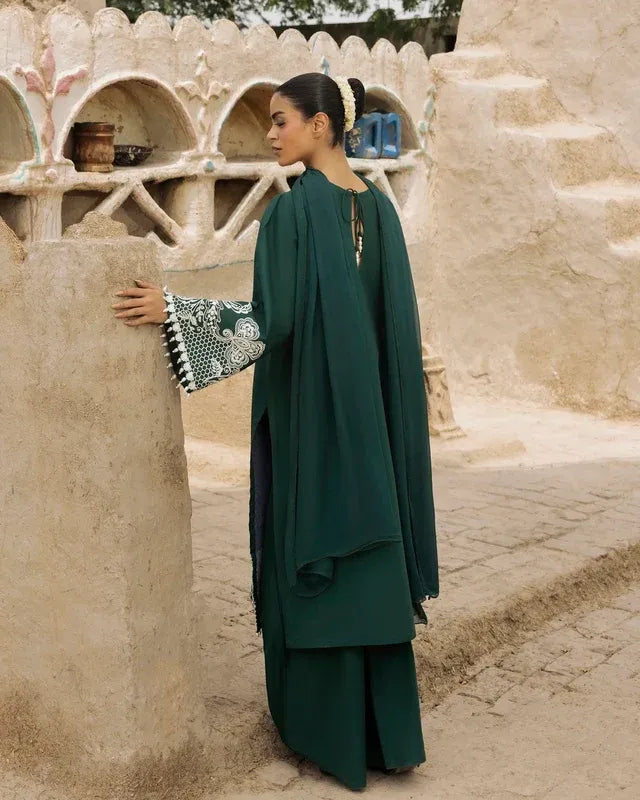 Elegant Emerald Green Embroidered 3-Piece Suit