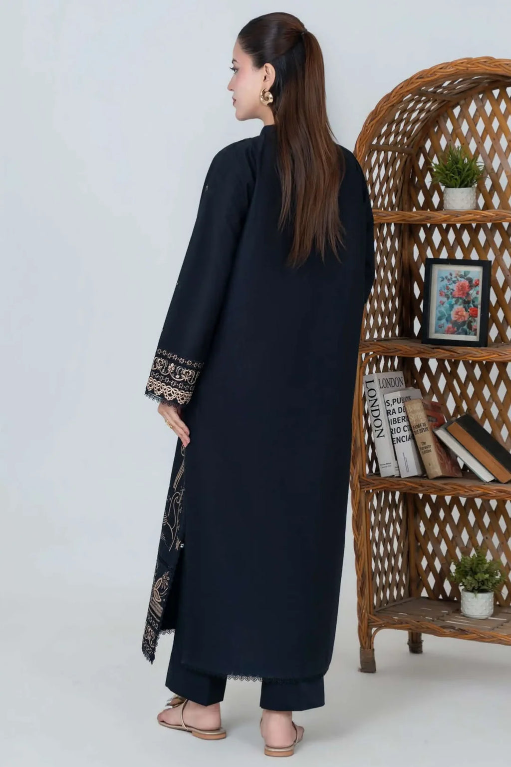 Elegant Black Embroidered Kurta with Intricate Border Detailing