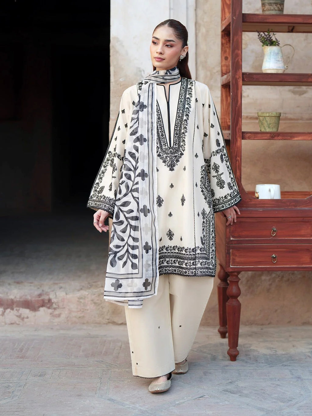 Elegant Ivory & Black Embroidered 3-Piece Suit with Printed Dupatta